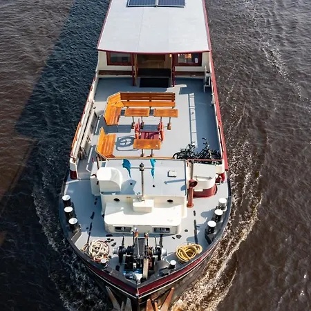 Bateau-hôtel Unique Hotelboat Lena Maria *