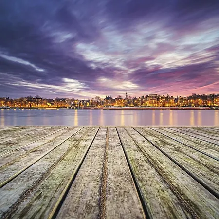 Botel Unique Hotelboat Lena Maria