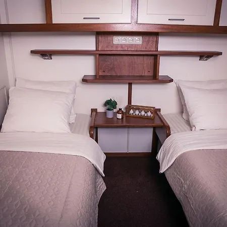 Unique Hotelboat Lena Maria