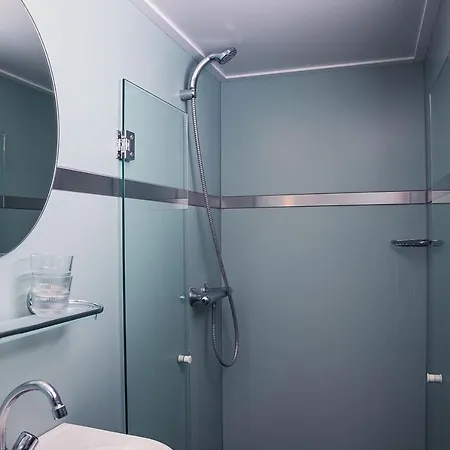 Botel Unique Hotelboat Lena Maria Amsterdam