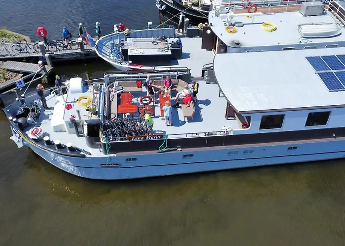 Unique Hotelboat Lena Maria بوتيل *